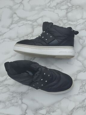 MICHAEL KORS Stirling Black Quilted High-Top Puffer Sneakers - Size 6